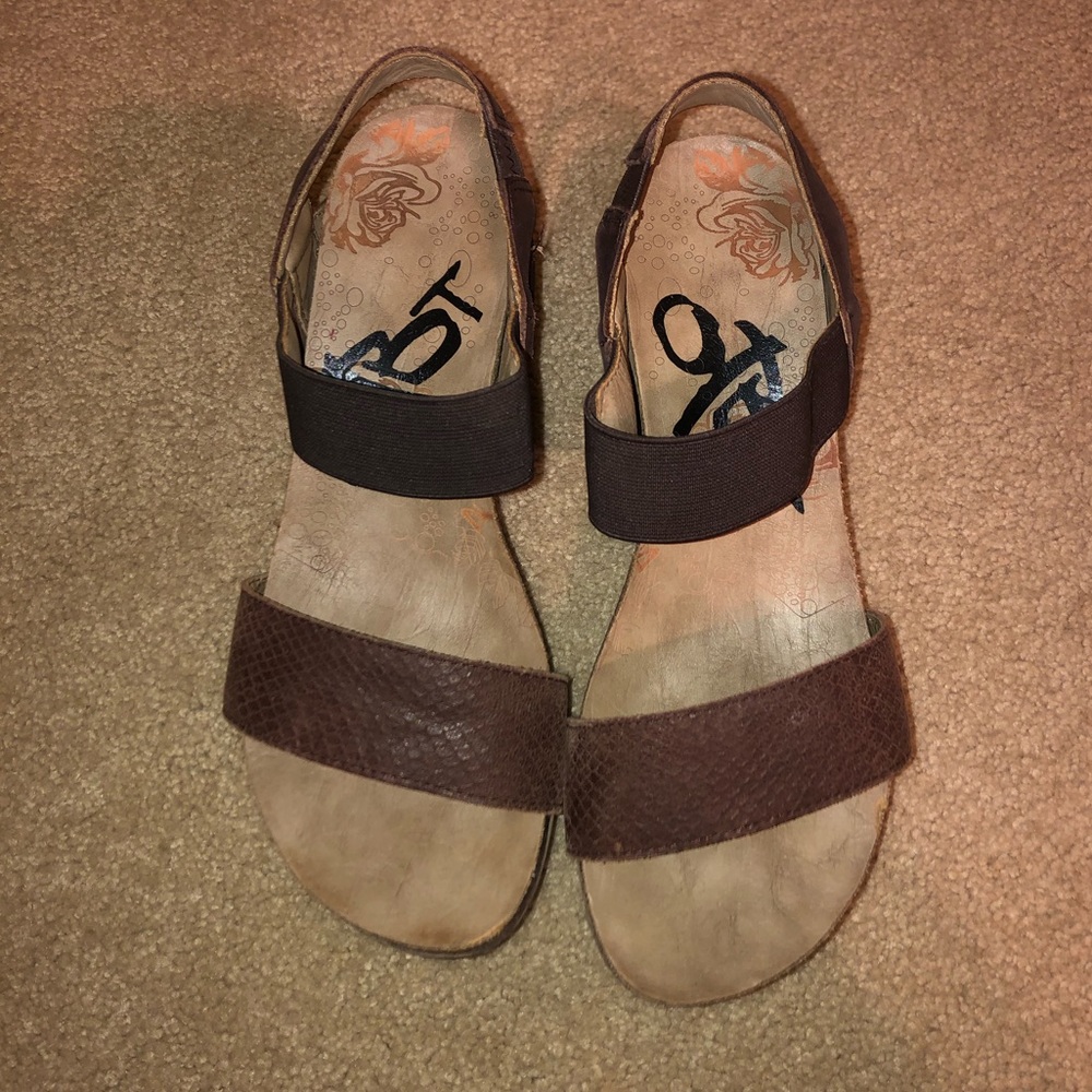 Otbt brown wedges